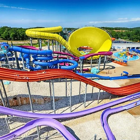 Hrast For Max 5 Persons 600m From The Beach *