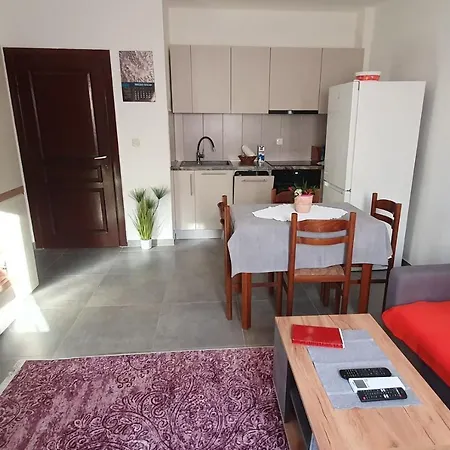 Hrast For Max 5 Persons 600m From The Beach * بوريتش