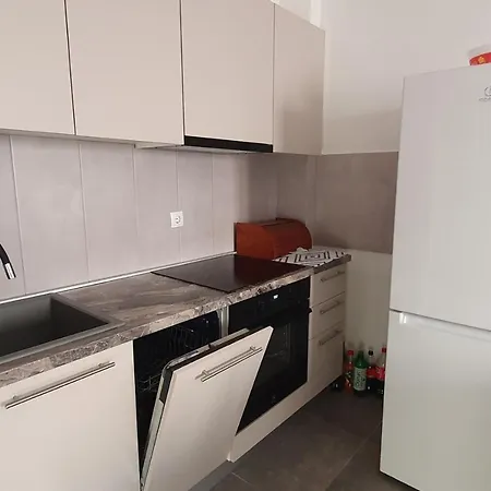 Hrast For Max 5 Persons 600m From The Beach